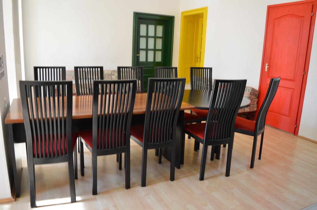 Hostel 66 Сегед Экстерьер фото