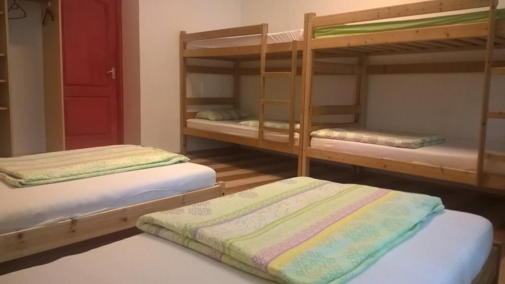 Hostel 66 Сегед Экстерьер фото